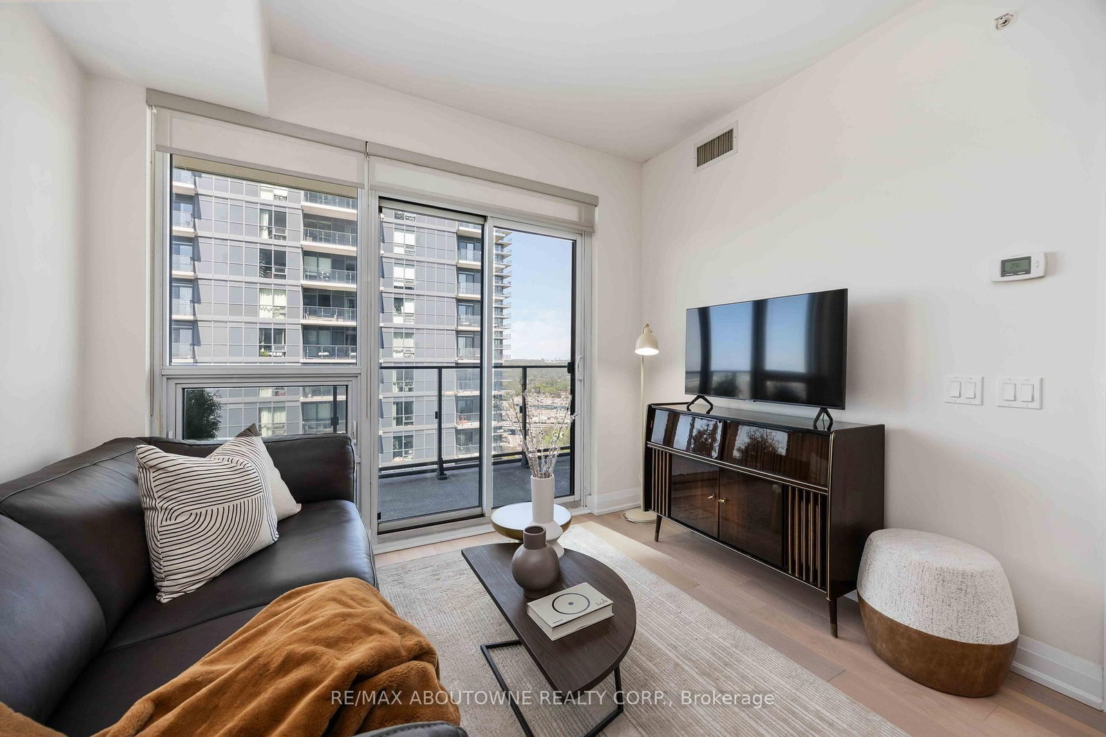 2212 W Lake Shore Boulevard • #3807 • Toronto, ON photo 16