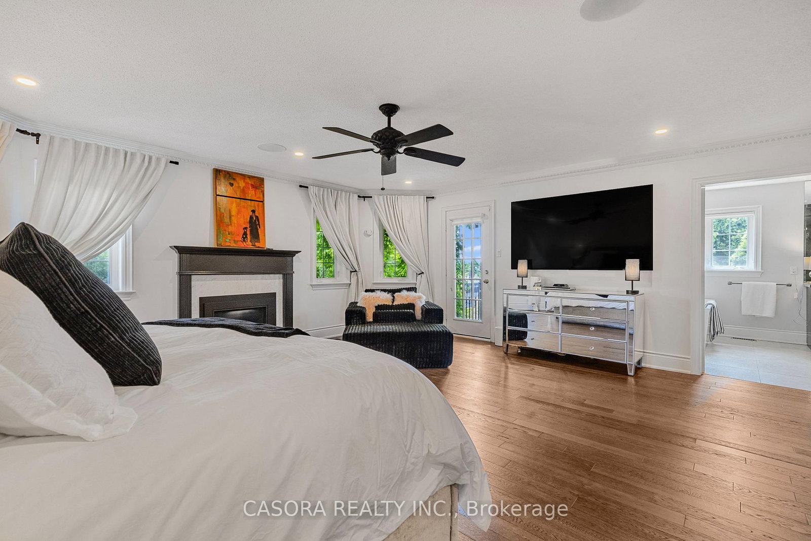 2147 Berwick Drive • Burlington, ON photo 18