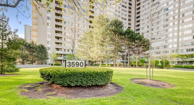 2013 - 3590 Kaneff Crescent