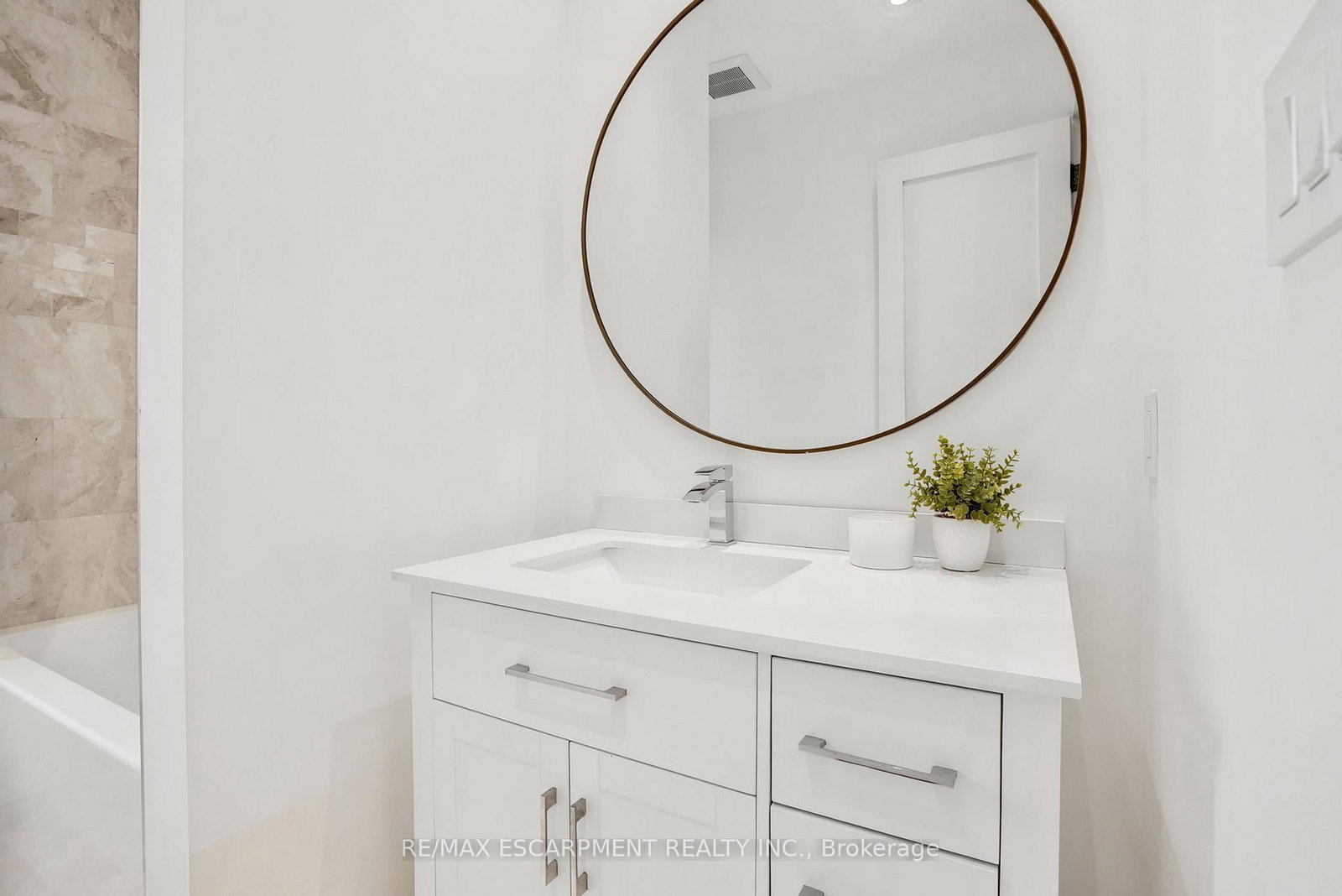 1435 Applewood Road - Photo 33
