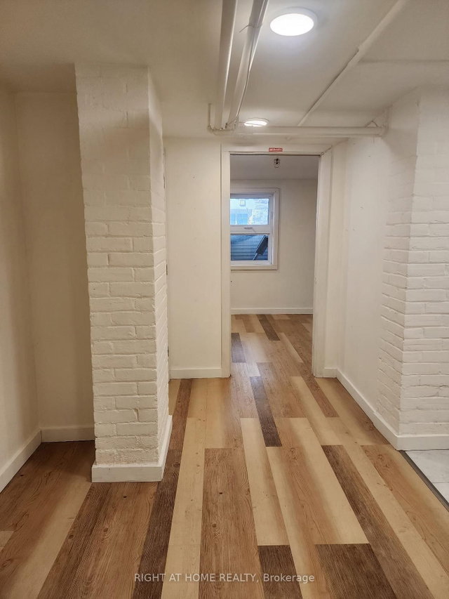 unit B2 - 32 High Park Blvd Boulevard