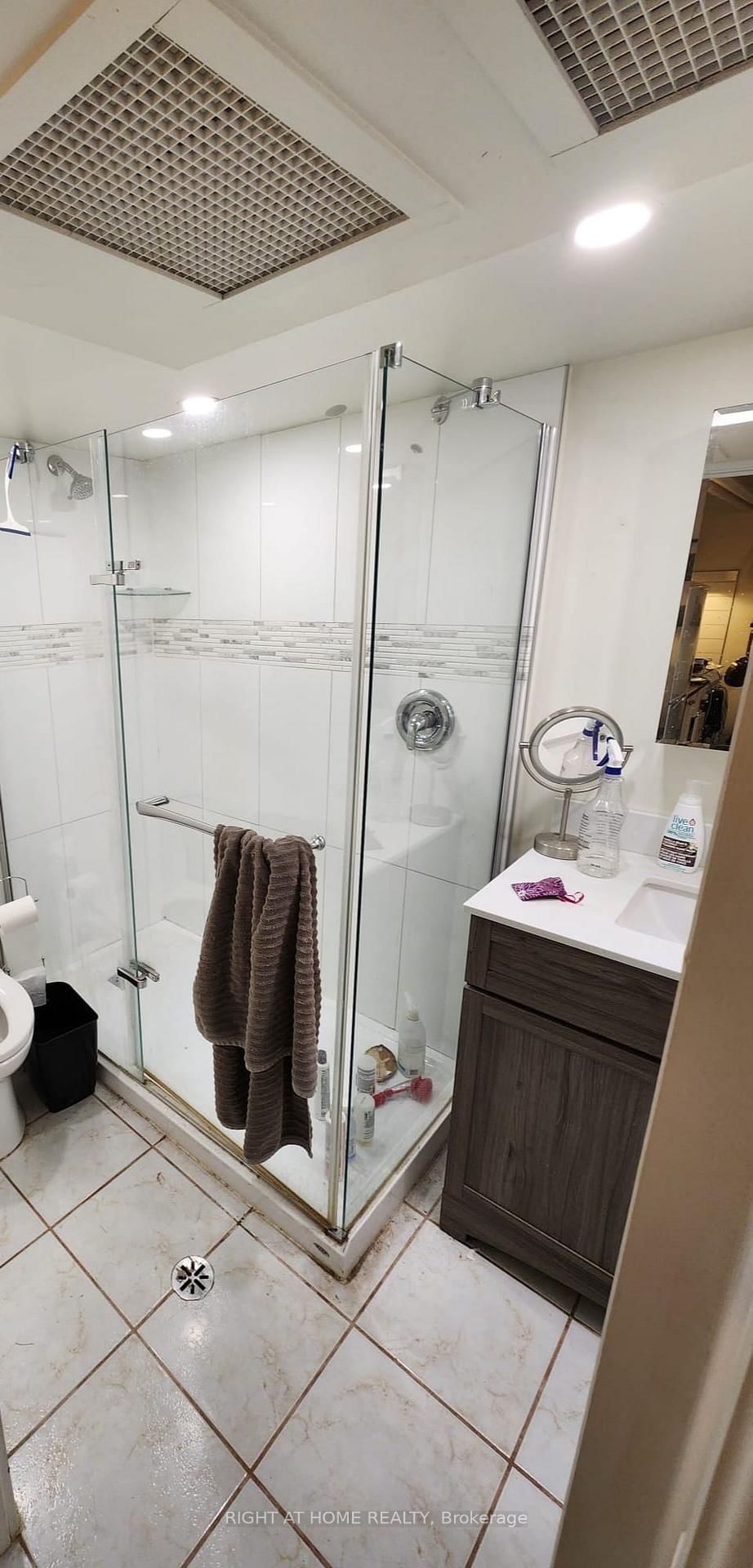 32 High Park Blvd Boulevard, Unit unit B2 - Photo 4