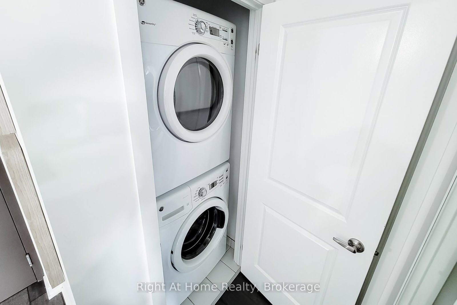 1284 Guelph Line • #318 • Burlington, ON photo 51