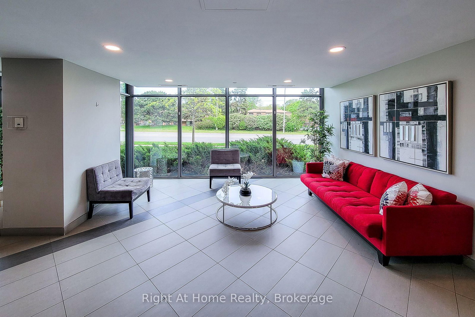 1284 Guelph Line • #318 • Burlington, ON photo 66