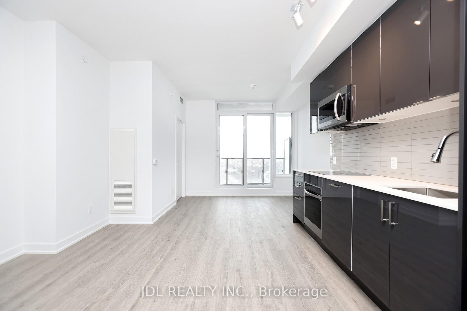 1926 Lake Shore Boulevard W, Unit 3915 - Photo 4