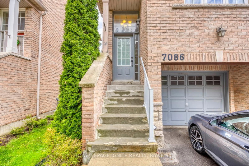7086 Fairmeadow Crescent