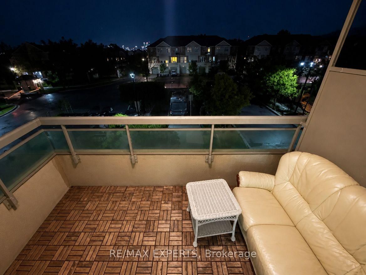 1359 Rathburn Mississauga,ON L4W 5P7 — Photo 10