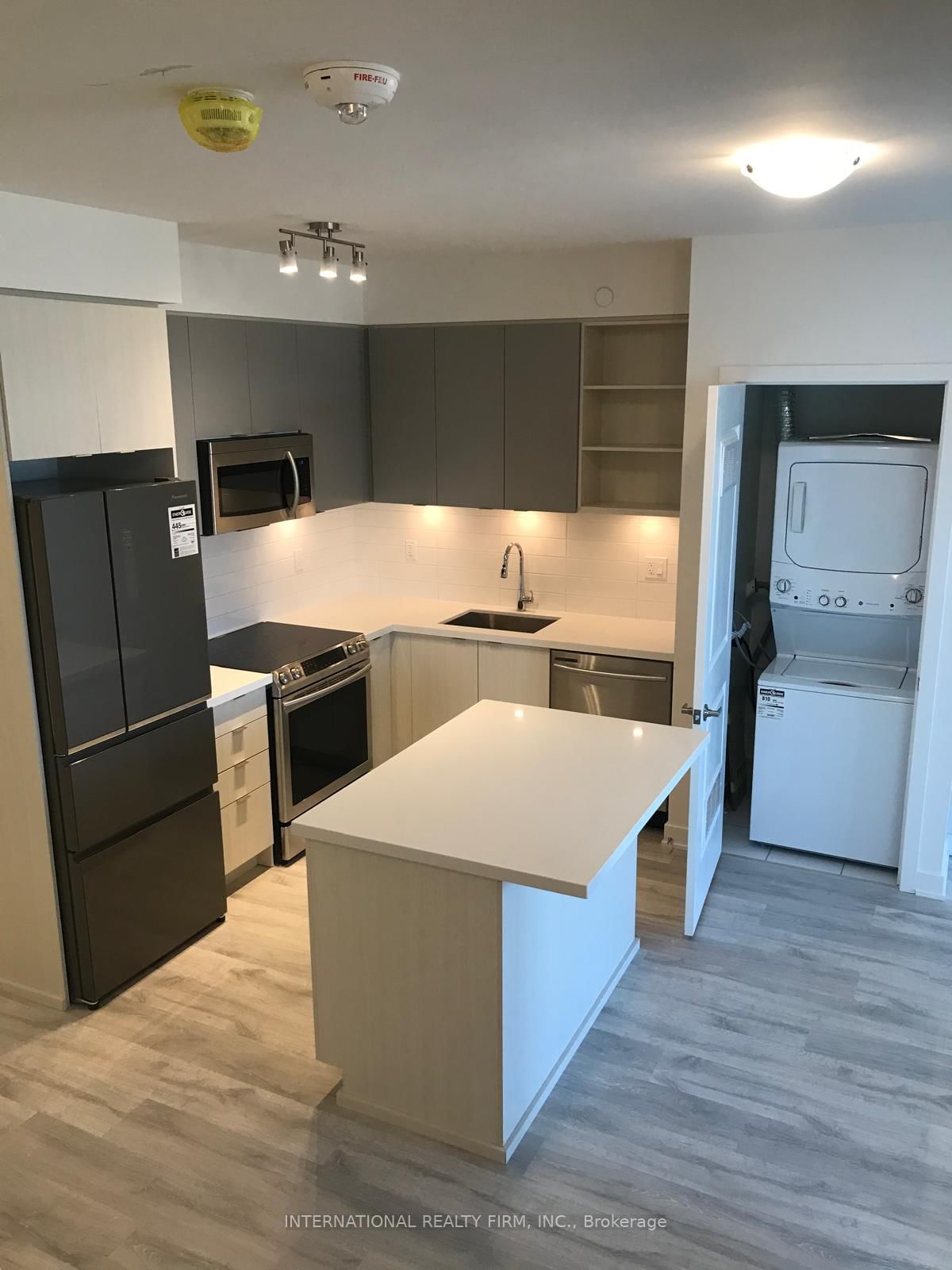 4677 Glen Erin Drive • #601 • Mississauga, ON photo 5