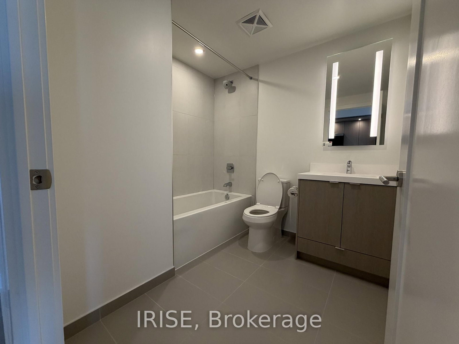 60 Central Park Road, Unit 1101 - Photo 4