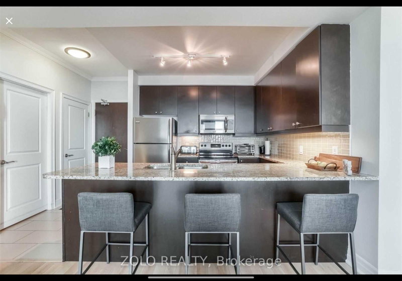 100 John Brampton,ON L6W 0A8 — Photo 4