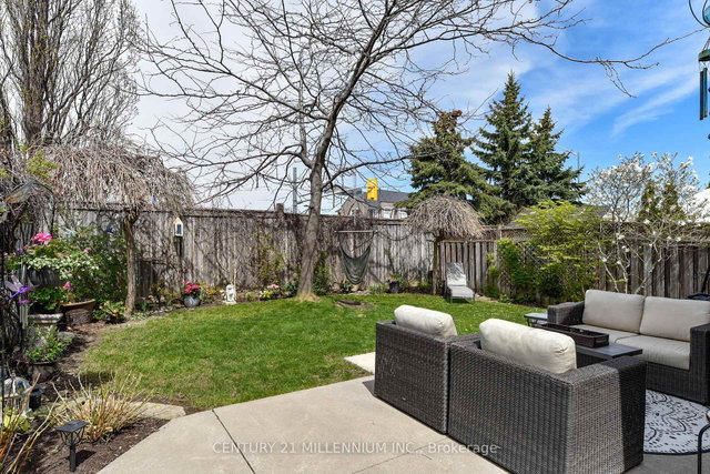 42 Sweet Clover Crescent