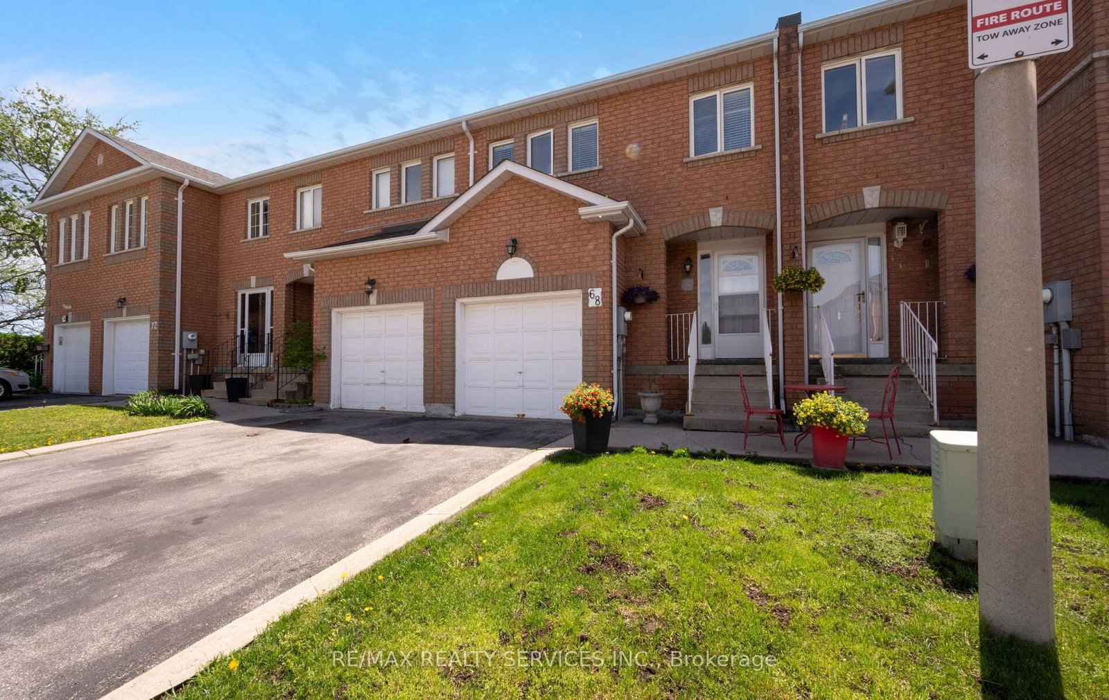 200 Cresthaven Brampton,ON L7A 1J5 — Photo 3