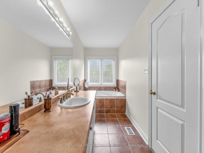 144 Mccready Drive • Milton, ON photo 6
