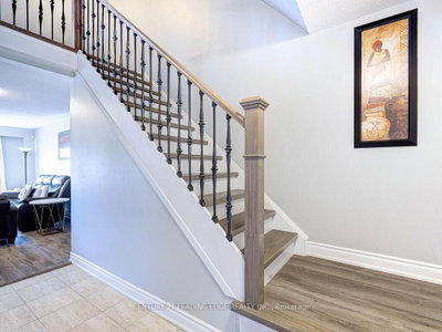 1552 Lancaster Drive • #56 • Oakville, ON photo 6