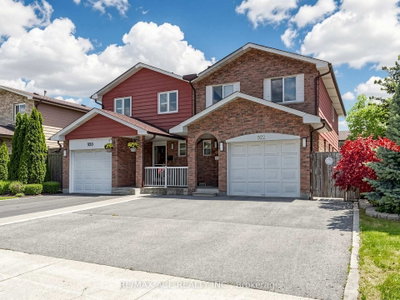 4-bed Semi-Detached · 922 Stainton Dr