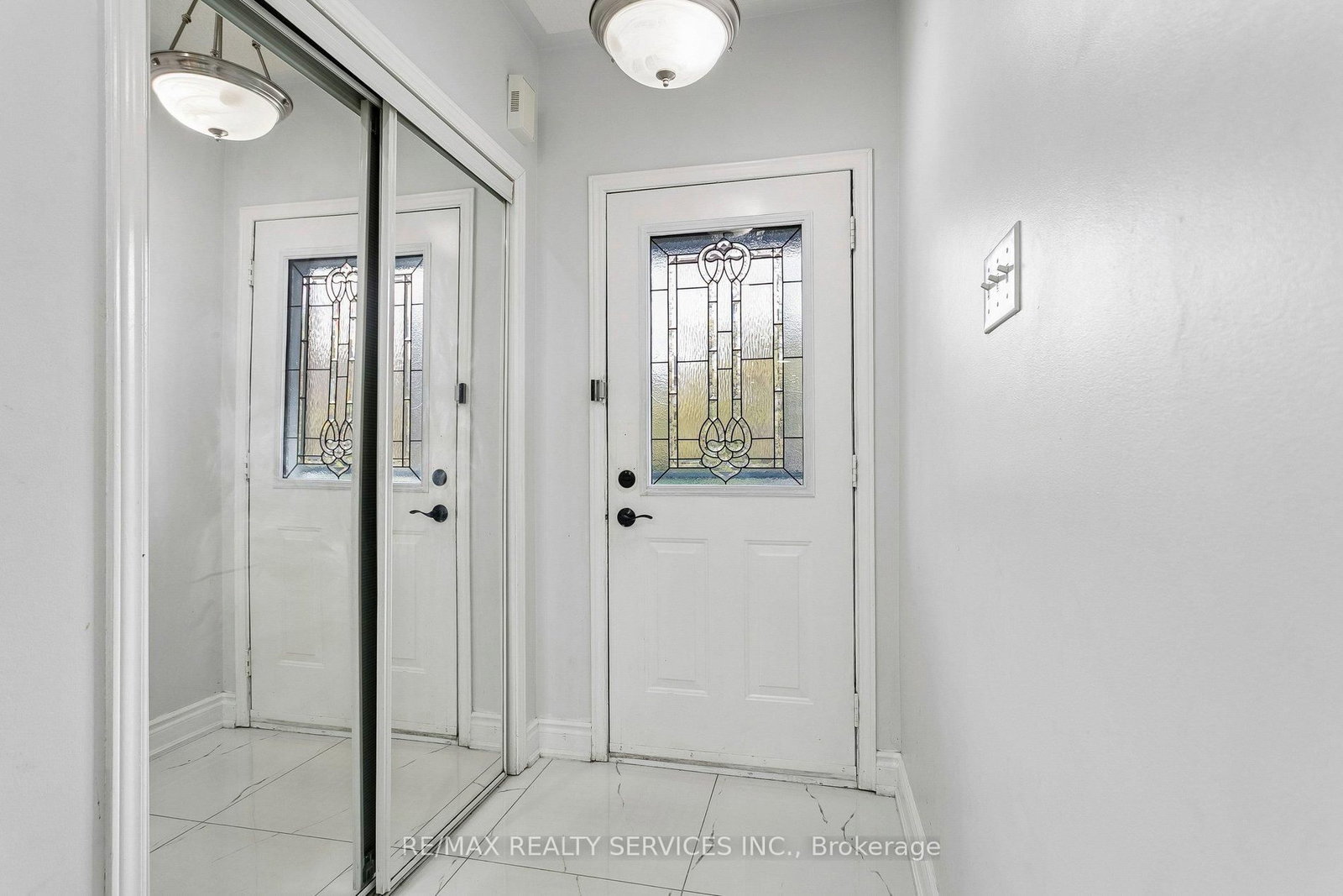 276 Fitzgerald Crescent • Milton, ON photo 3