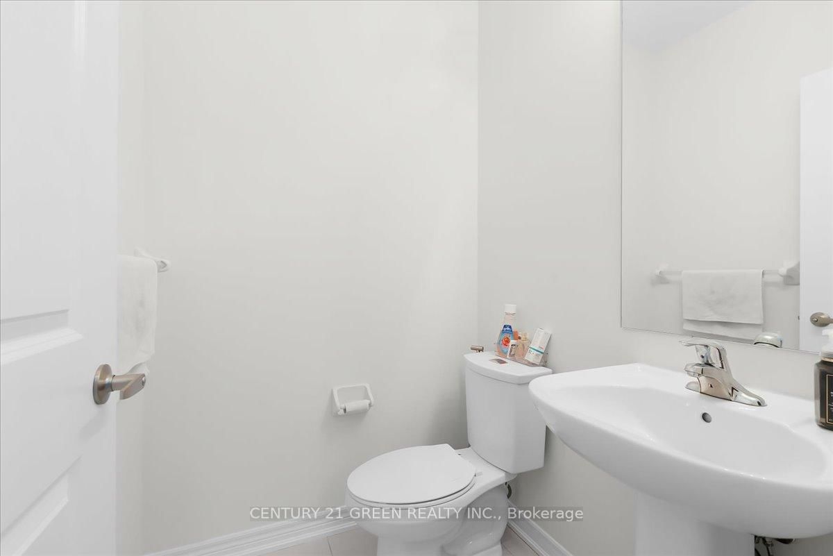 384 Kennedy Milton,ON L9E 2C6 — Photo 10