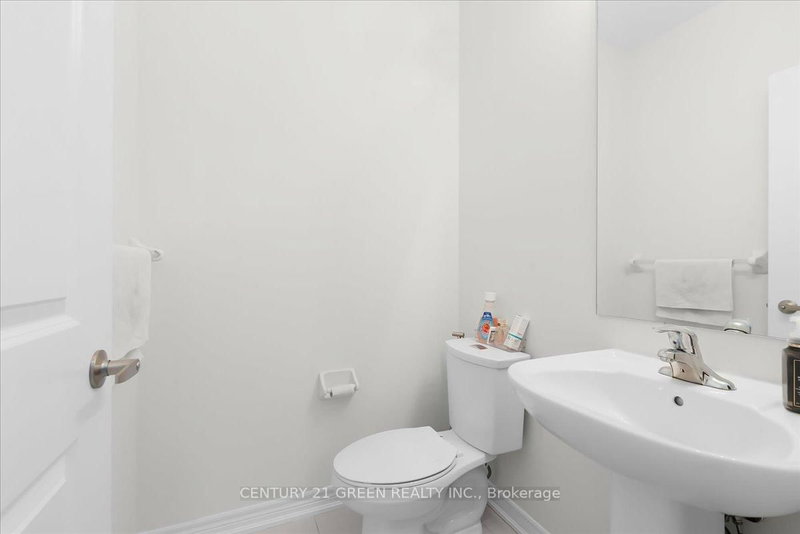 384 Kennedy Milton,ON L9E 2C6 — Photo 10