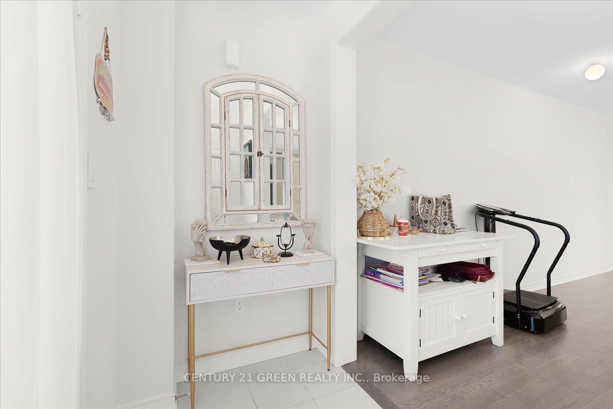 384 Kennedy Milton,ON L9E 2C6 — Photo 4