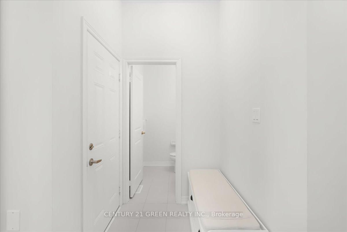 384 Kennedy Milton,ON L9E 2C6 — Photo 9
