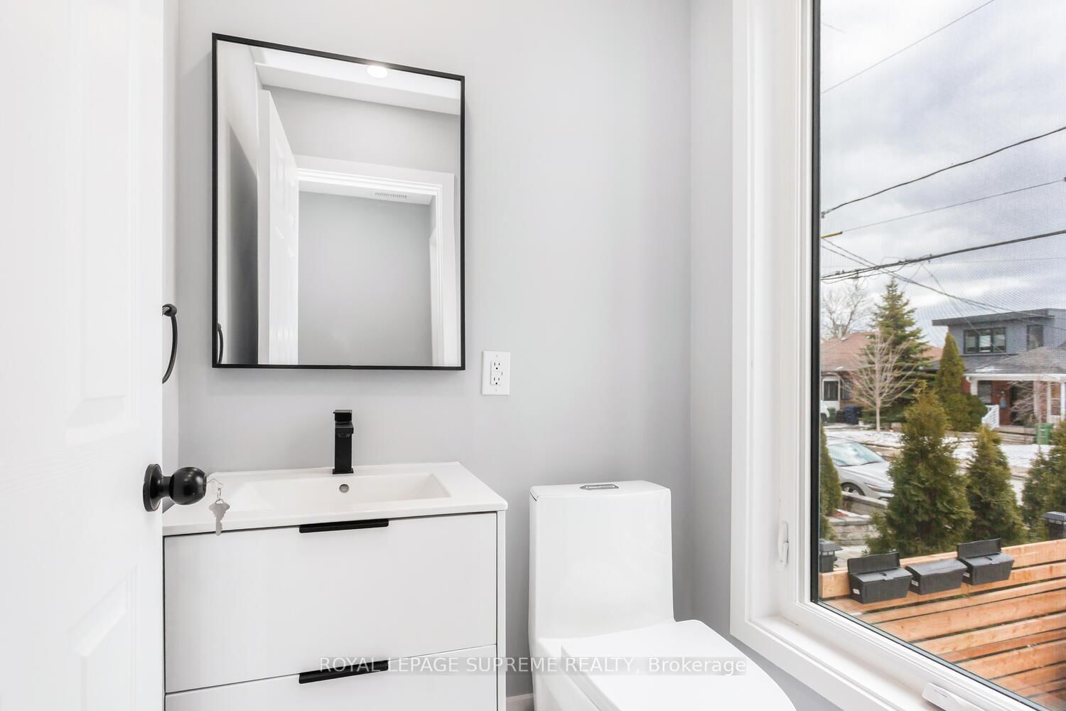 82 Pritchard Toronto,ON M6N 1T3 — Photo 17