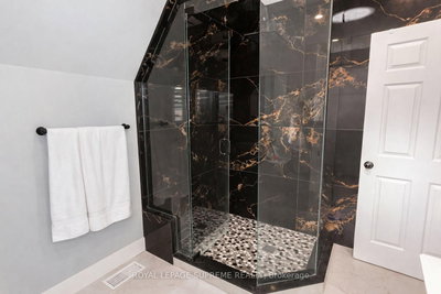 82 Pritchard Toronto,ON M6N 1T3 — Photo 24