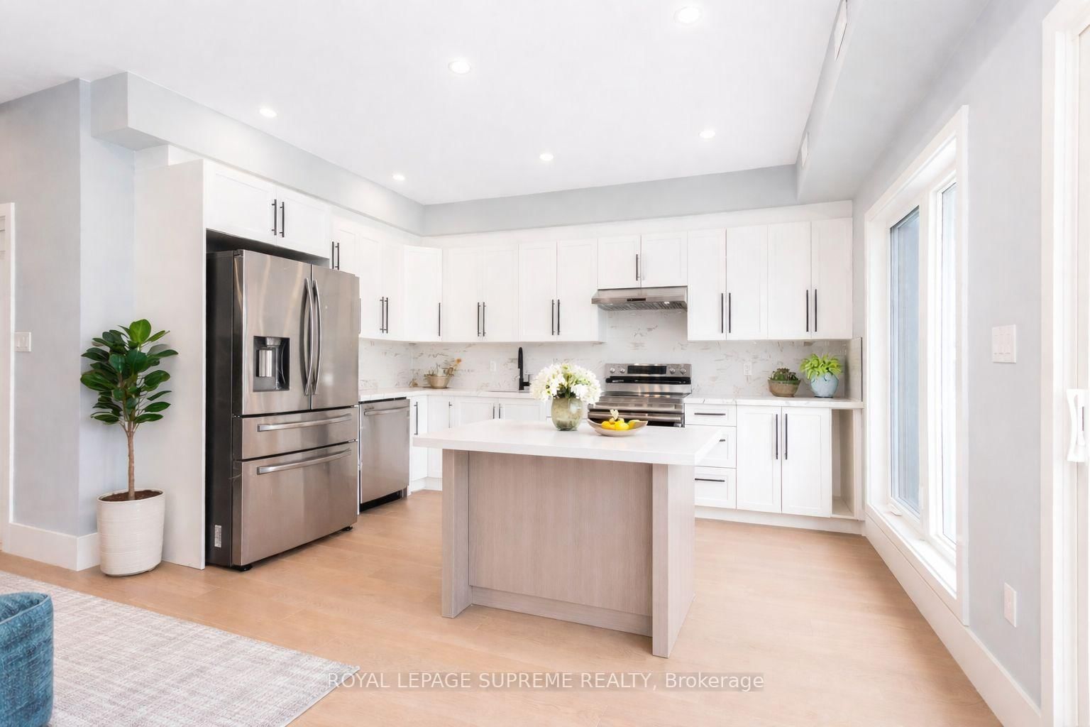 82 Pritchard Toronto,ON M6N 1T3 — Photo 6