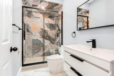 82 Pritchard Toronto,ON M6N 1T3 — Photo 9