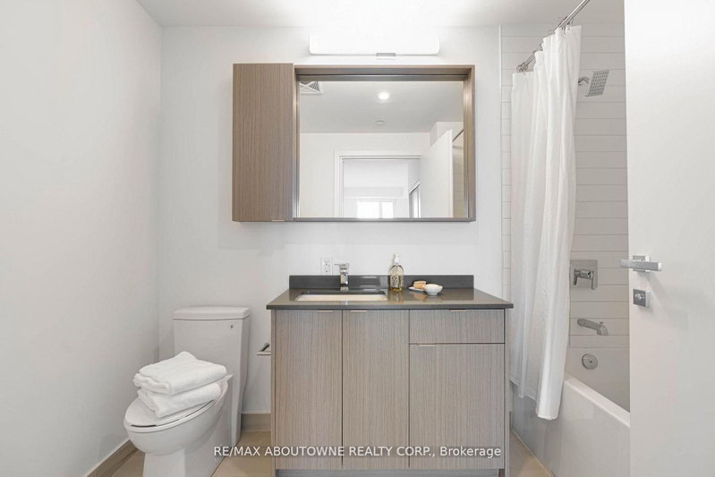 125 Bronte Oakville,ON L6L 0H1 — Photo 7