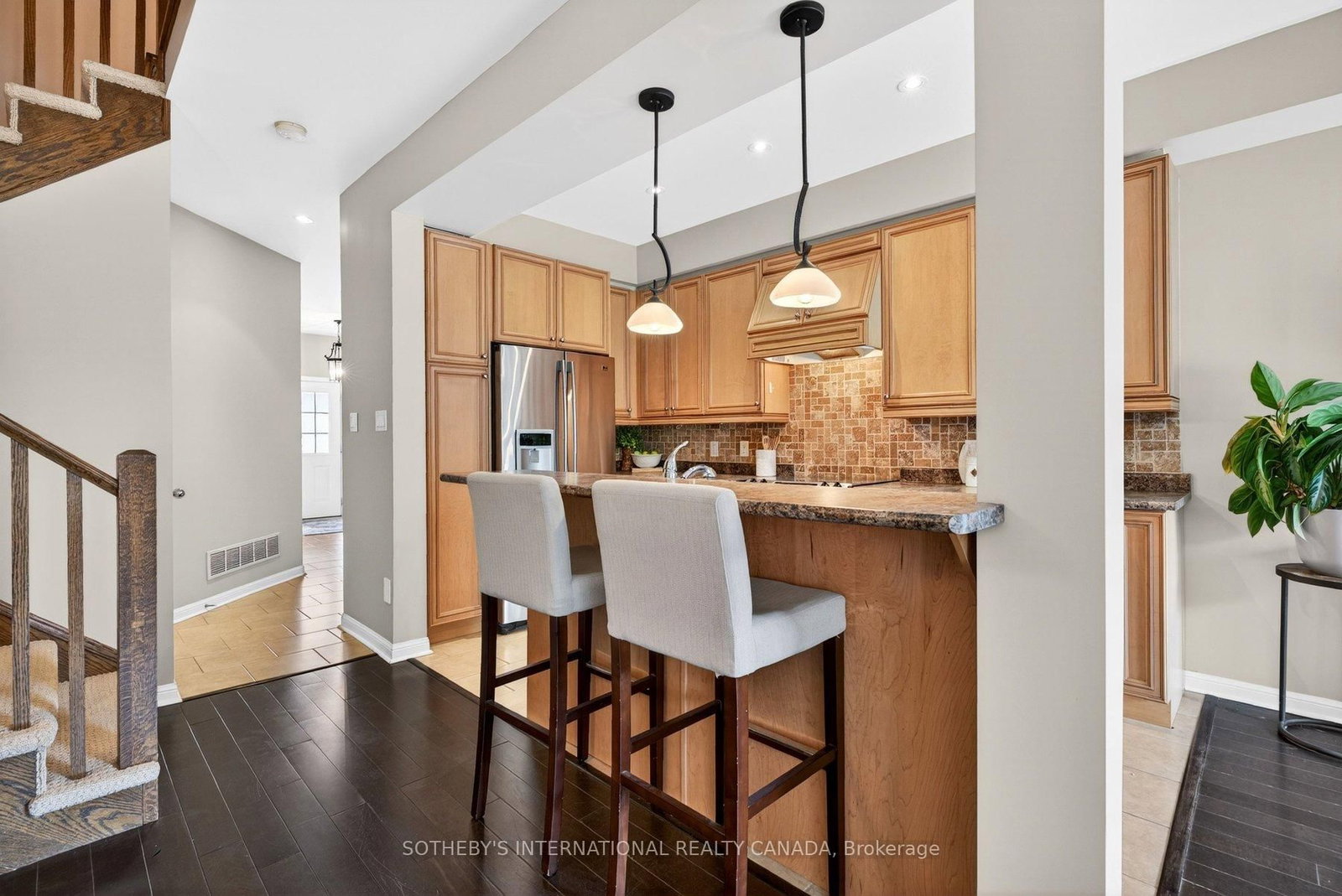 2238 Stone Glen Crescent • Oakville, ON photo 11