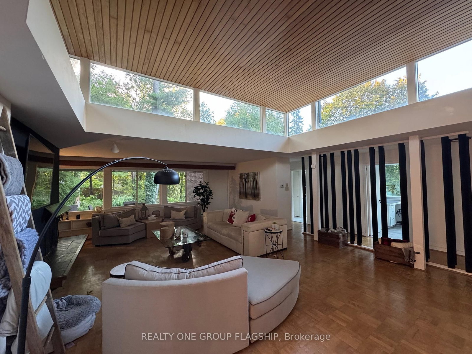 1379 Clarkson Road N • Mississauga, ON photo 4