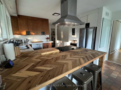 1379 Clarkson Road N • Mississauga, ON photo 8