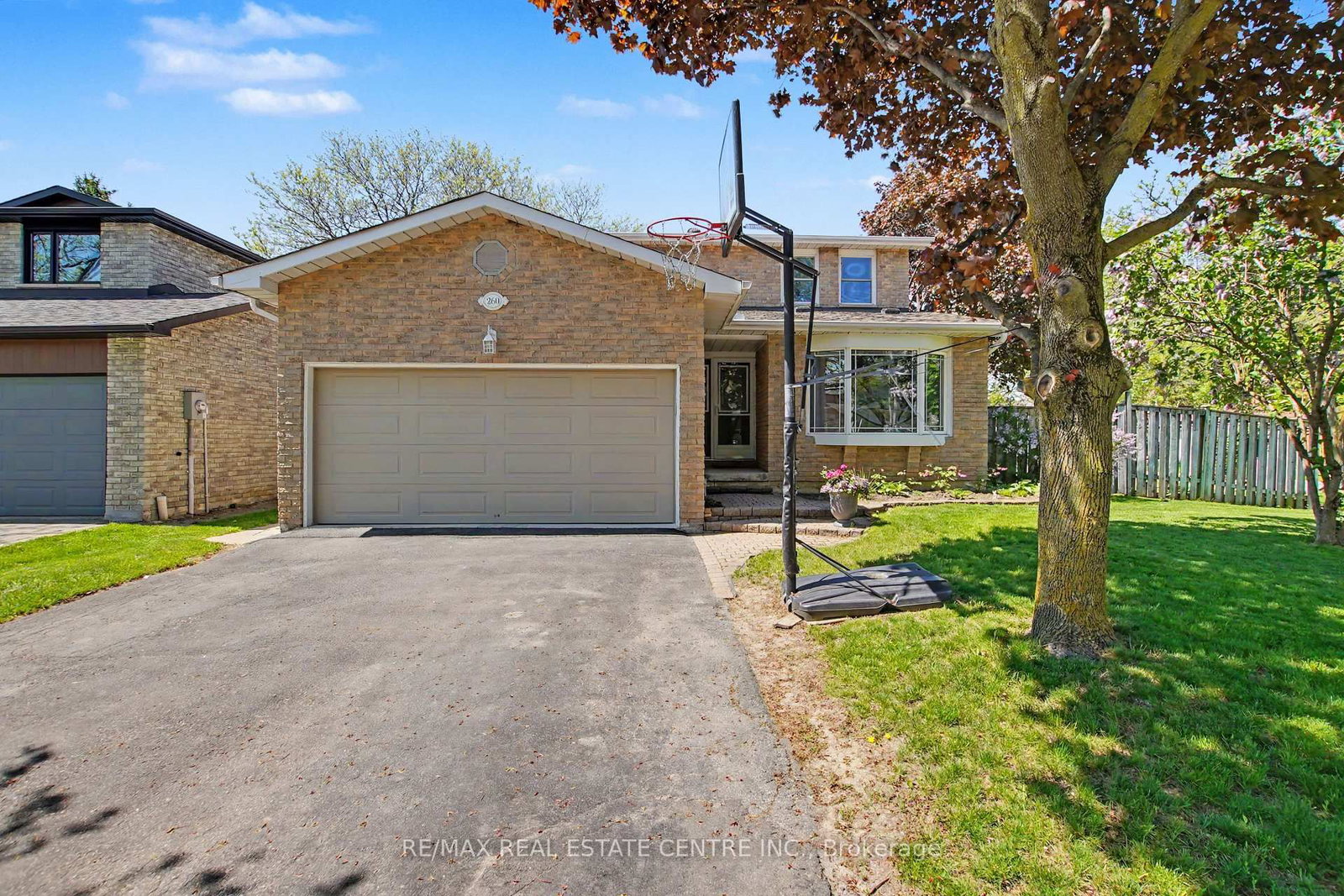 260 Coxe Boulevard - Photo 2