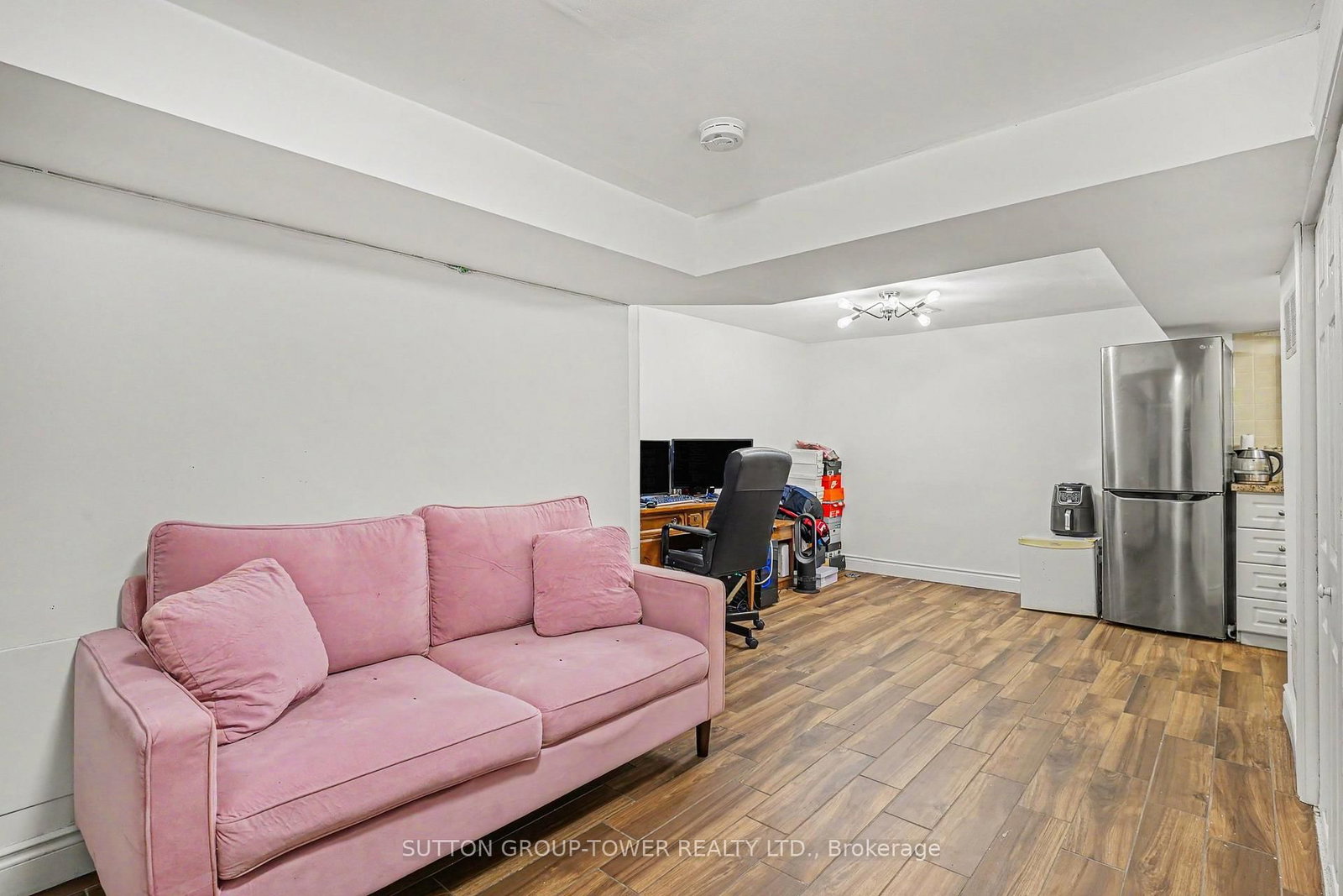 560 Indian Grove • Toronto, ON photo 38