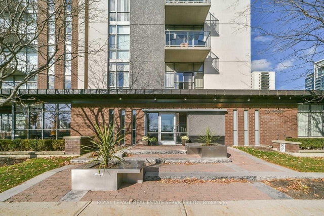 204 - 70 Port Street E