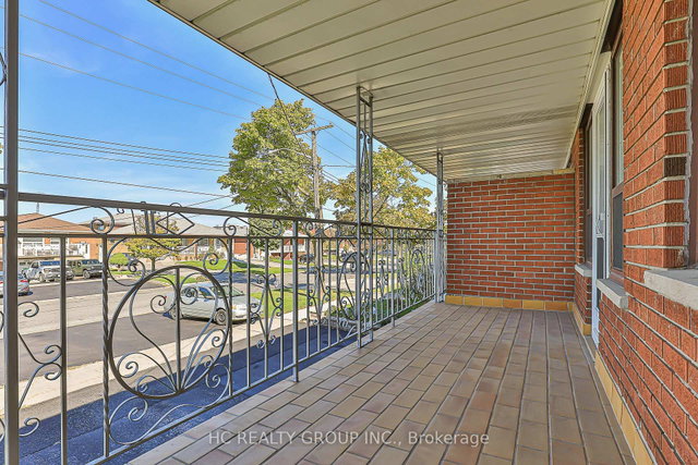 125 Shoreham Drive