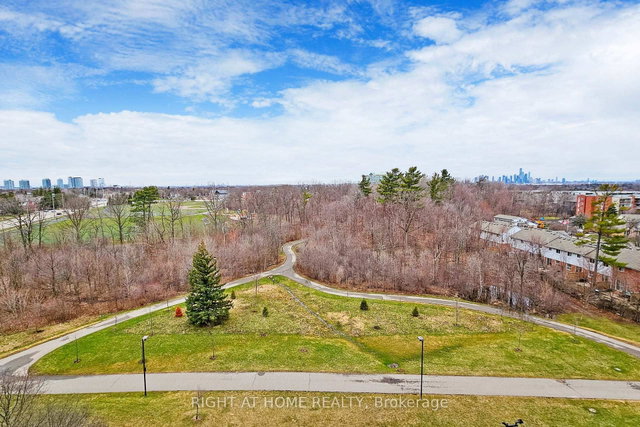 812 - 3501 Glen Erin Drive
