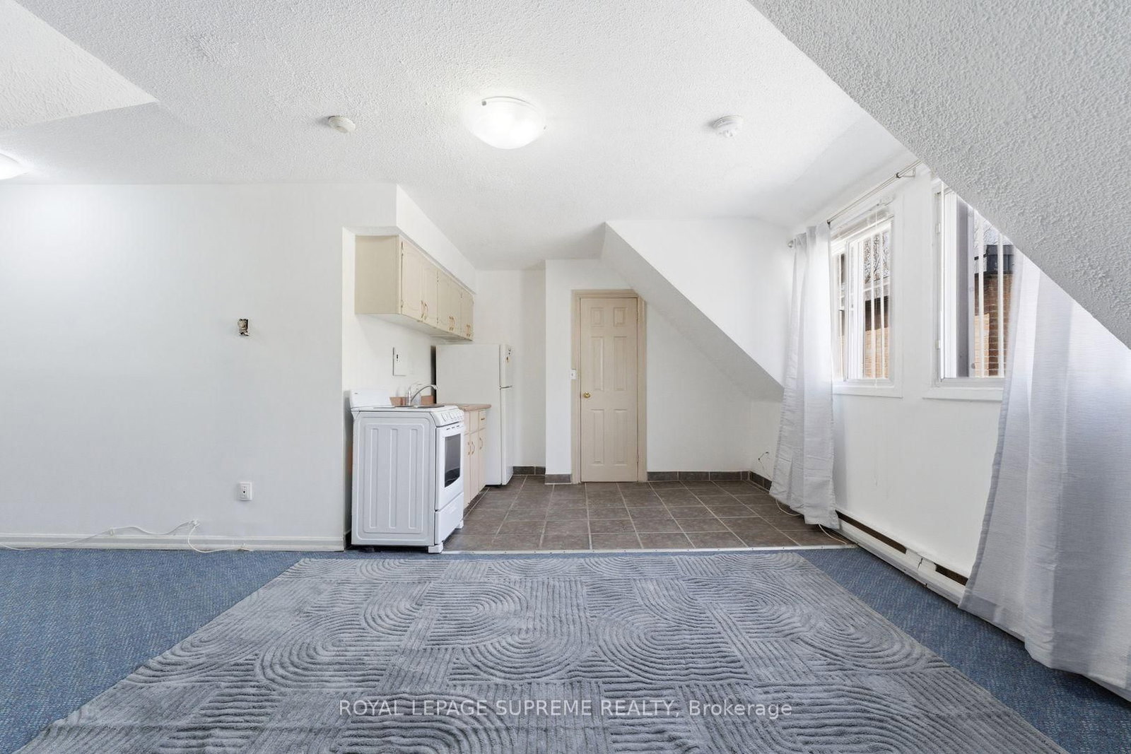 20 Maynard Avenue • Toronto, ON photo 9