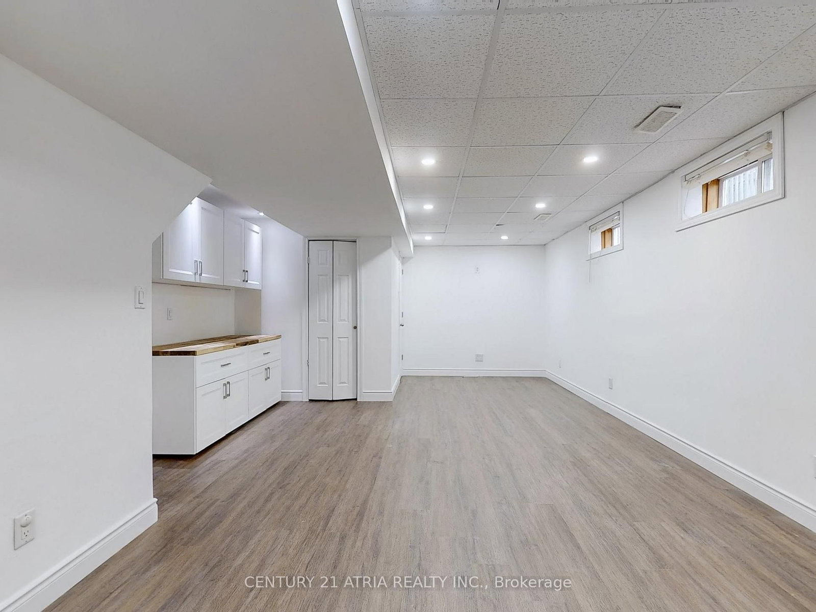 1366 Treeland Street • Burlington, ON photo 31