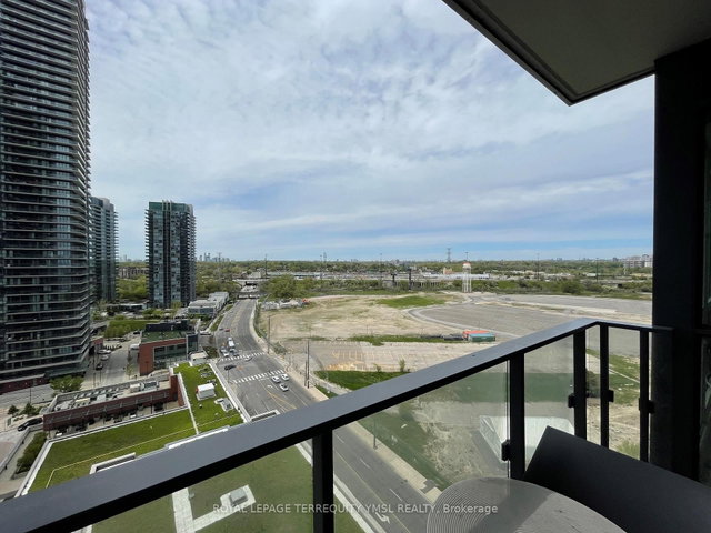 1806 - 2200 Lake Shore Boulevard W