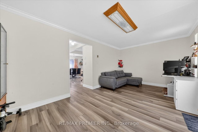 48 - 85 Driftwood Avenue