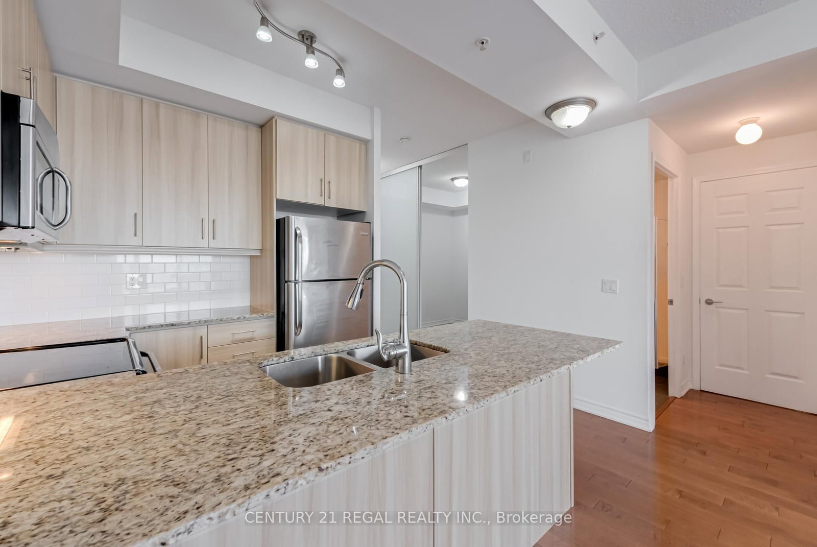 15 James Finlay Way • #710 • Toronto, ON photo 15