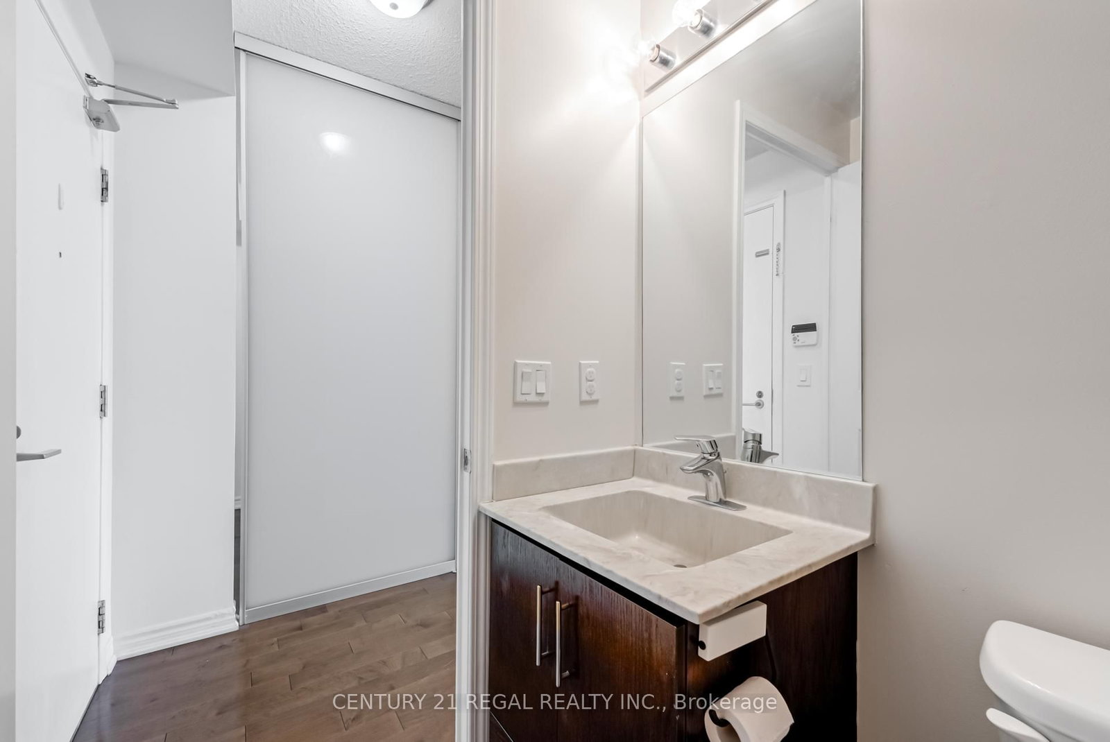 15 James Finlay Way • #710 • Toronto, ON photo 31