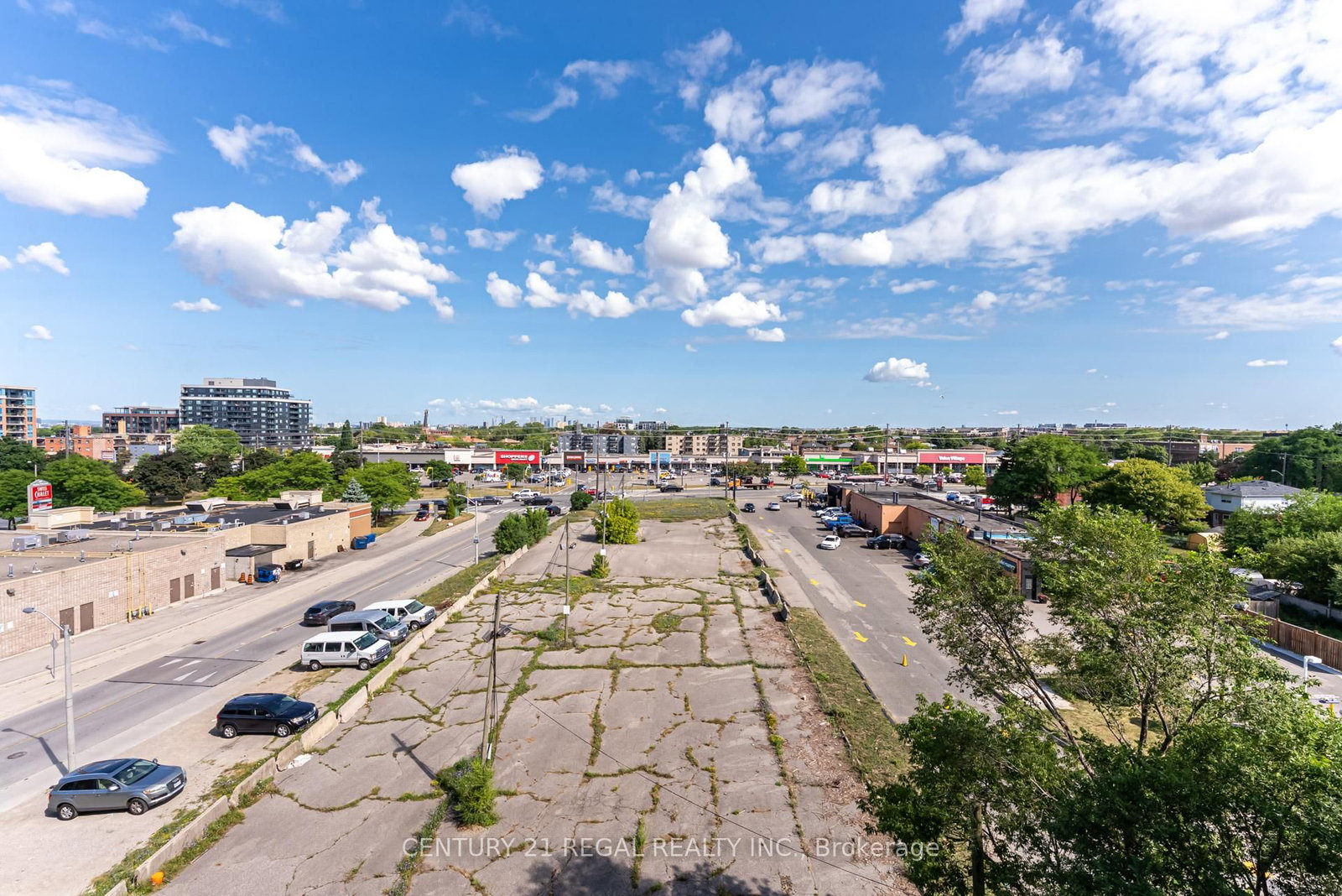 15 James Finlay Way • #710 • Toronto, ON photo 42