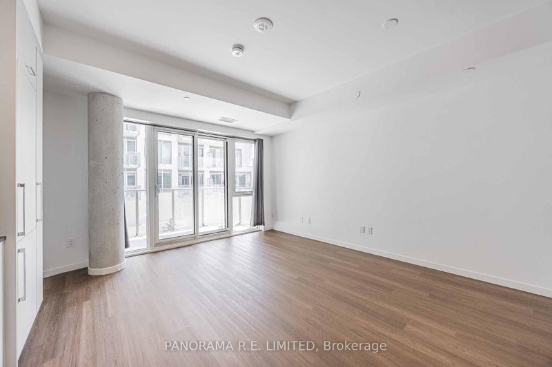 305 - 689 The Queensway