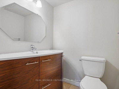 3170 Kirwin Mississauga,ON L5A 3R1 — Photo 12