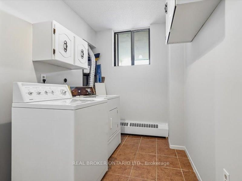 3170 Kirwin Mississauga,ON L5A 3R1 — Photo 24