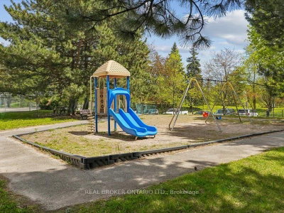 3170 Kirwin Mississauga,ON L5A 3R1 — Photo 25