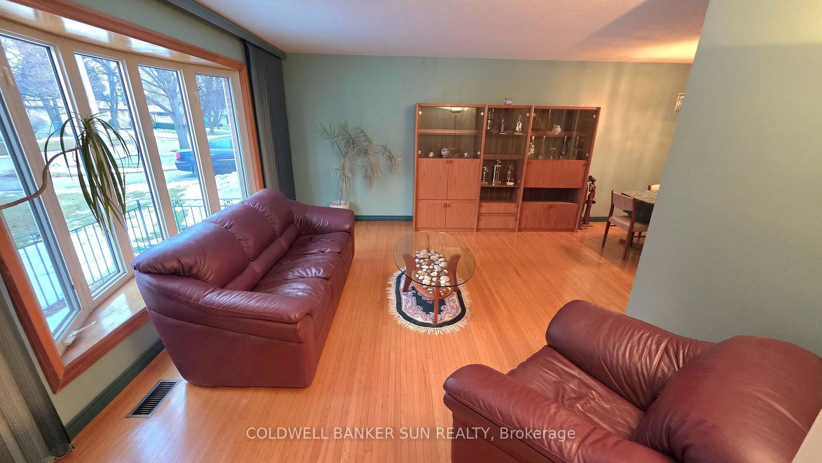 23 Brookdale Crescent • Brampton, ON photo 5