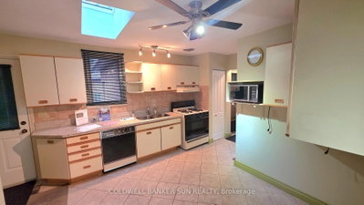 23 Brookdale Crescent • Brampton, ON photo 8
